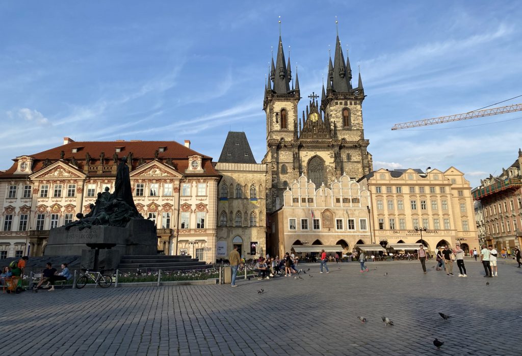 Old Town Square with Kinský Palace (Palác Kinských) and Church of Our Lady before Týn (Kostel Matky Boží před Týnem)